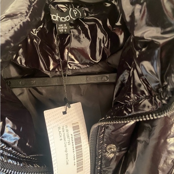 NWT Boohoo Cropped Shiny Puffer Bomber Coat Black - Size 4 Petite - Picture 12 of 13